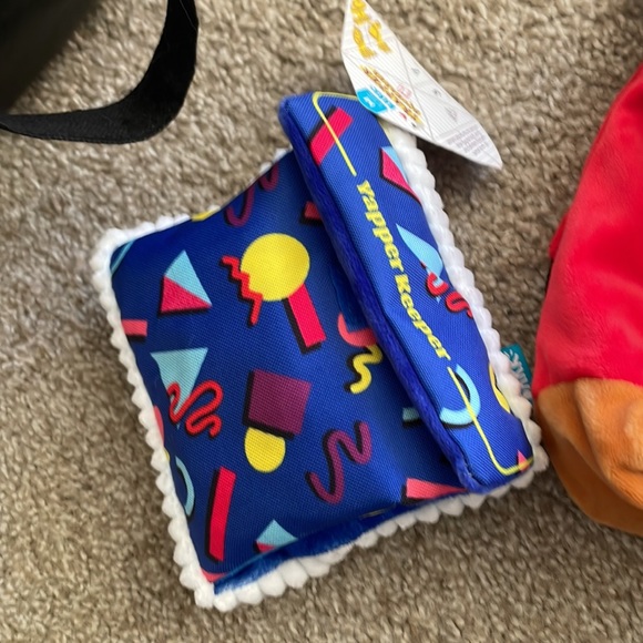 Barkbox bark nostalgia 80s 90s blockbuster trapper keeper backpack paper school - Picture 3 of 4